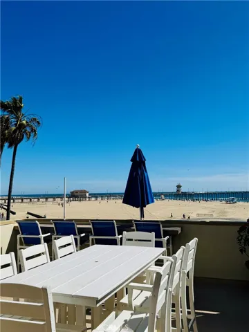 711 Pacific Coast 330, Huntington Beach, California 92648