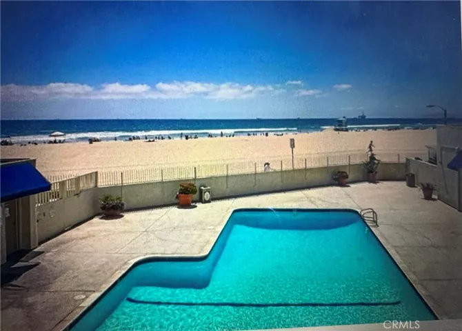 711 Pacific Coast 330, Huntington Beach, California 92648