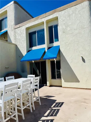 711 Pacific Coast 330, Huntington Beach, California 92648