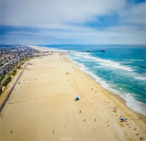 711 Pacific Coast 330, Huntington Beach, California 92648