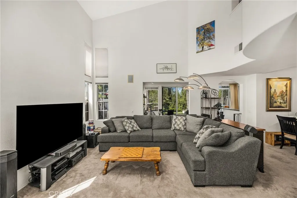993 S Dylan Way, Anaheim Hills, California 92808 home-pic-9