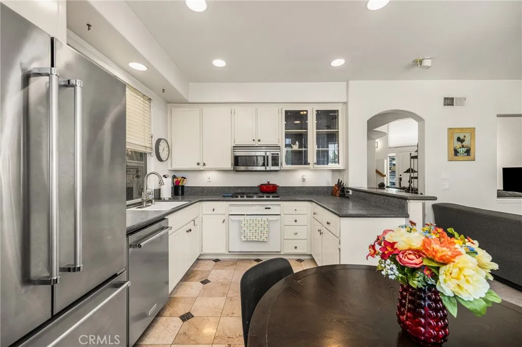 993 S Dylan Way, Anaheim Hills, California 92808 home-pic-24