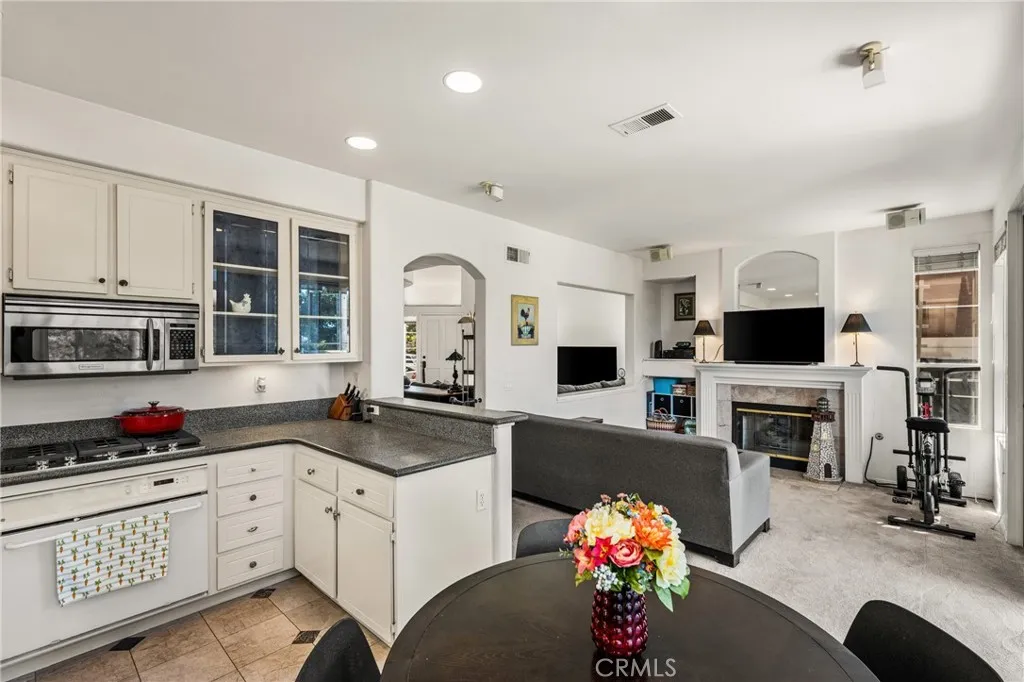993 S Dylan Way, Anaheim Hills, California 92808 home-pic-23