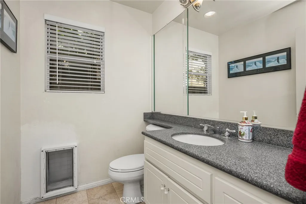 993 S Dylan Way, Anaheim Hills, California 92808 home-pic-27