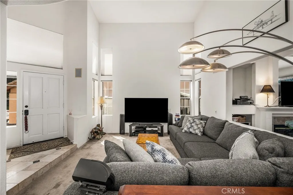 993 S Dylan Way, Anaheim Hills, California 92808 home-pic-13