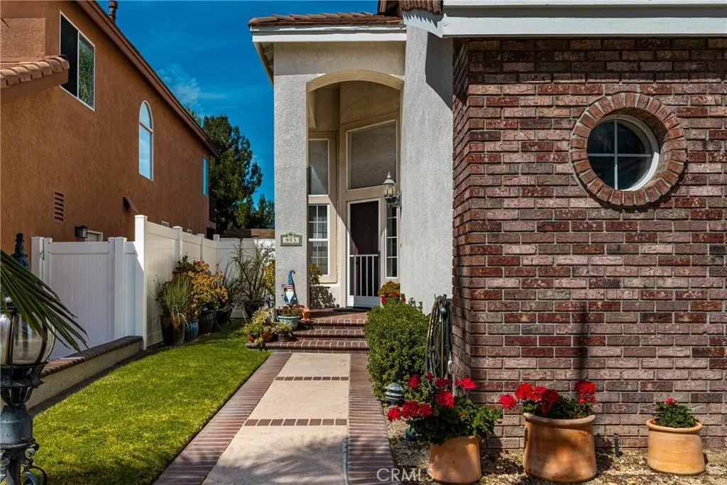 993 S Dylan Way, Anaheim Hills, California 92808 home-pic-7