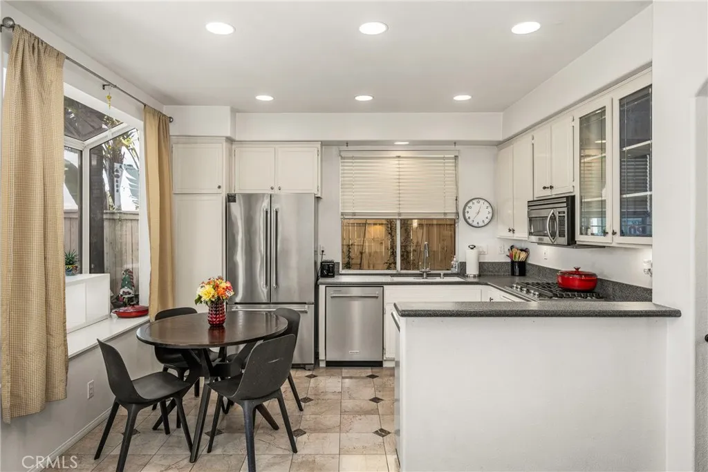 993 S Dylan Way, Anaheim Hills, California 92808 home-pic-19
