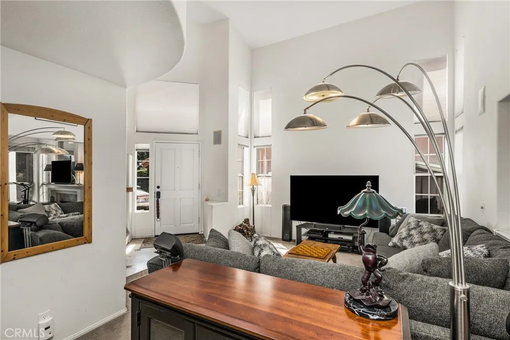 993 S Dylan Way, Anaheim Hills, California 92808 home-pic-14