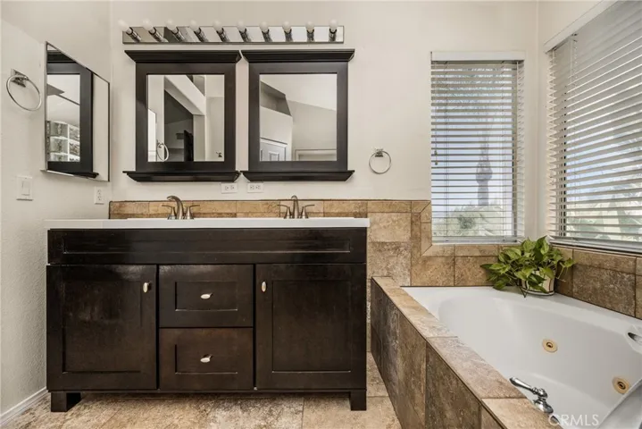 993 S Dylan Way, Anaheim Hills, California 92808
