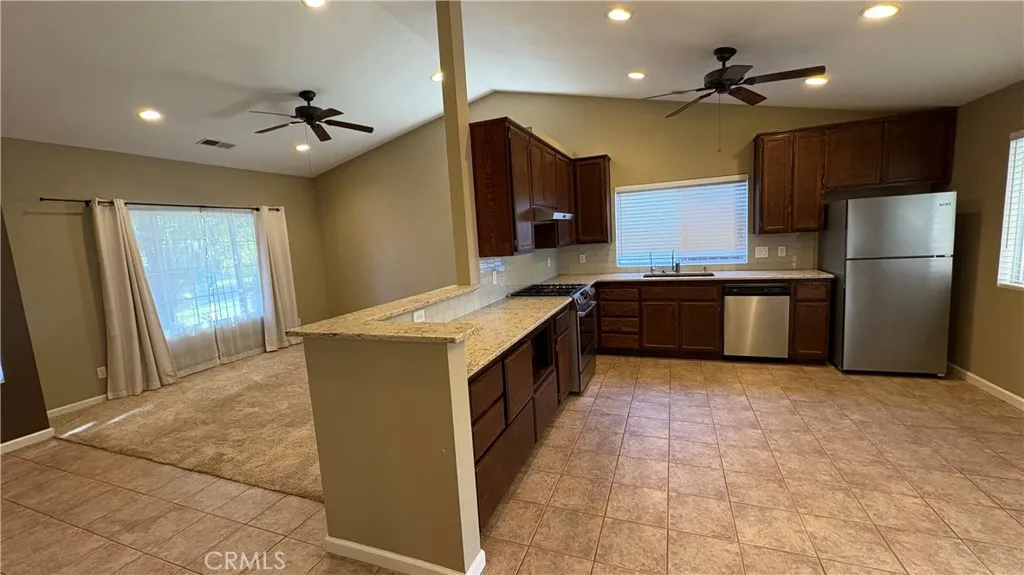 1463 Hunter, Merced, California 95340 home-pic-6