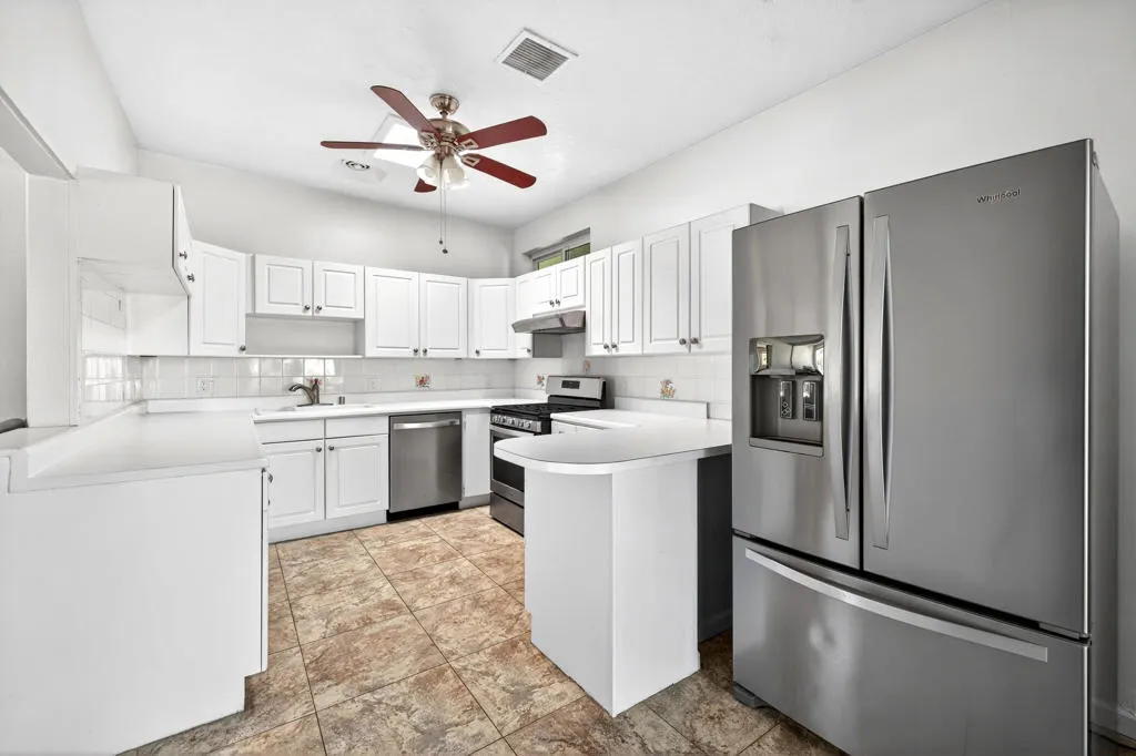 38703 Bel Air Drive, Cathedral City, California 92234 home-pic-8