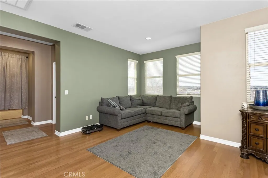 12690 Mar Vista, Apple Valley, California 92308 home-pic-26