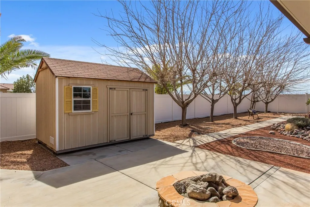 12690 Mar Vista, Apple Valley, California 92308 home-pic-34