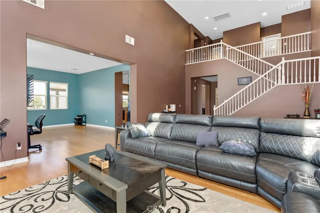 12690 Mar Vista, Apple Valley, California 92308 home-pic-6