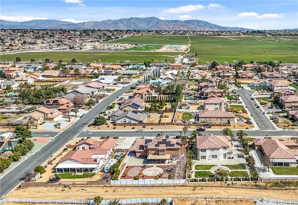 12690 Mar Vista, Apple Valley, California 92308 home-pic-45