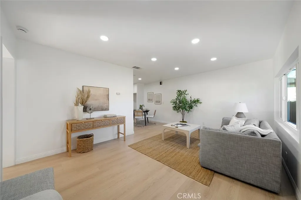 11715 Samoline, Downey, California 90241 home-pic-7
