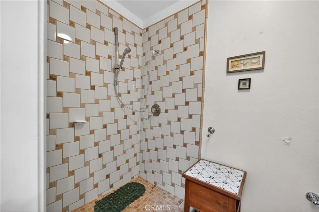 10 Pinewood, Irvine, California 92604 home-pic-24