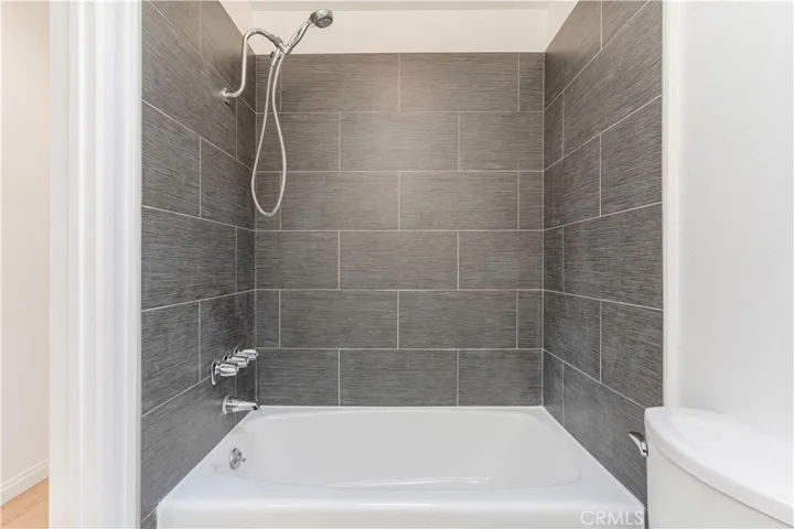 Bathroom - Shower/Tub