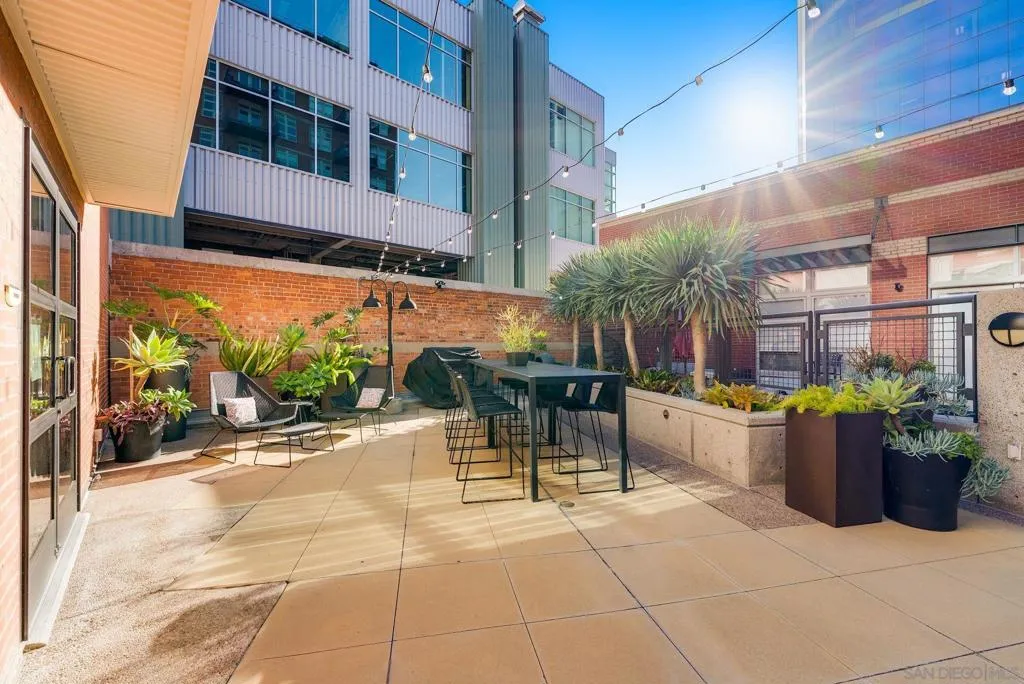 877 Island Ave 1006, San Diego, California 92101 home-pic-67