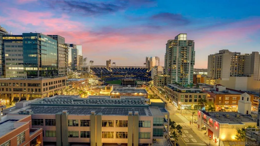 877 Island Ave 1006, San Diego, California 92101 home-pic-7