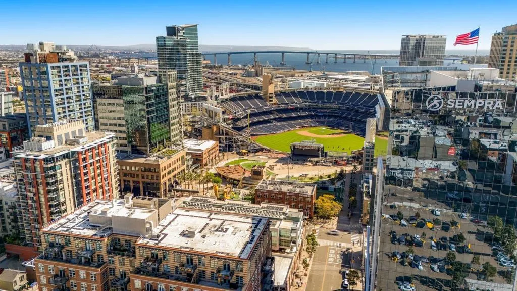 877 Island Ave 1006, San Diego, California 92101 home-pic-53