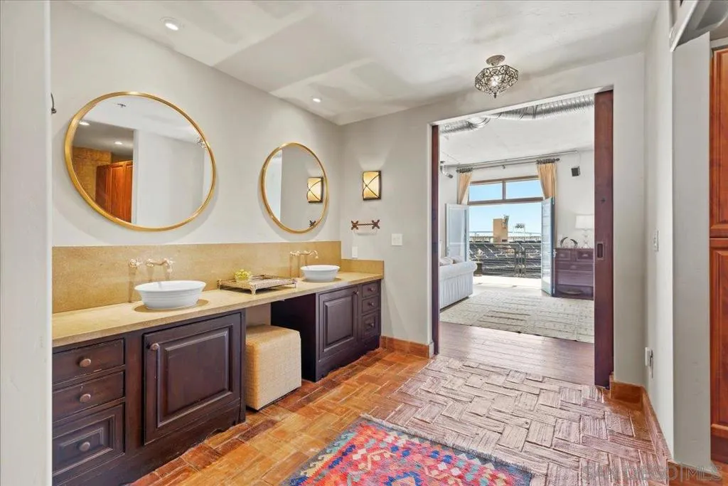 877 Island Ave 1006, San Diego, California 92101 home-pic-60