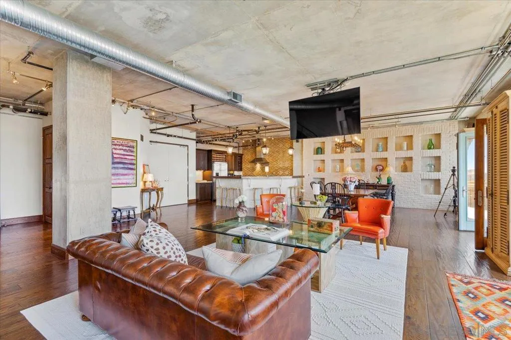 877 Island Ave 1006, San Diego, California 92101 home-pic-12
