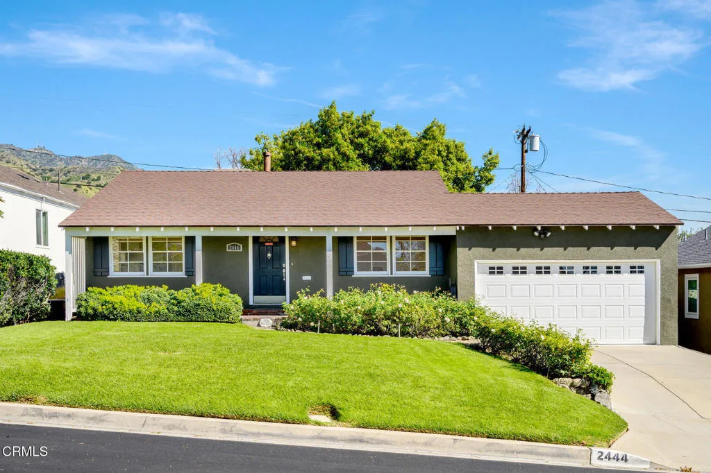 2444 N Parish Place, Burbank, California 91504 home-pic-54