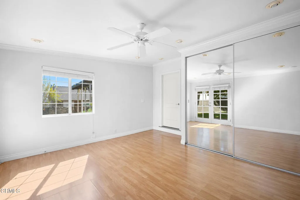 2444 N Parish Place, Burbank, California 91504 home-pic-21
