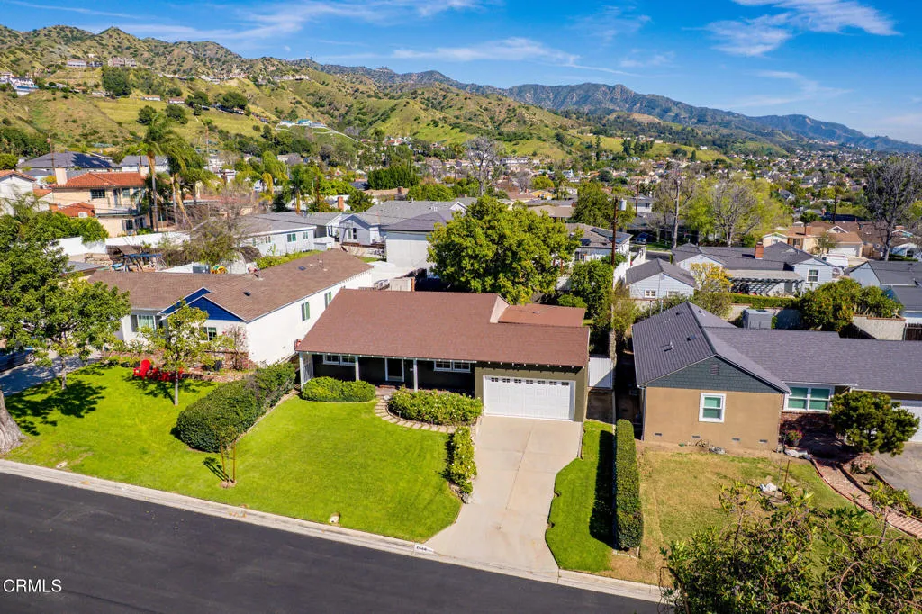 2444 N Parish Place, Burbank, California 91504 home-pic-50