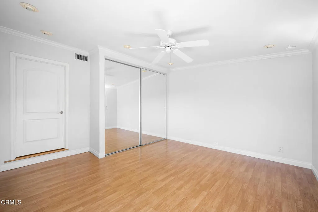 2444 N Parish Place, Burbank, California 91504 home-pic-20