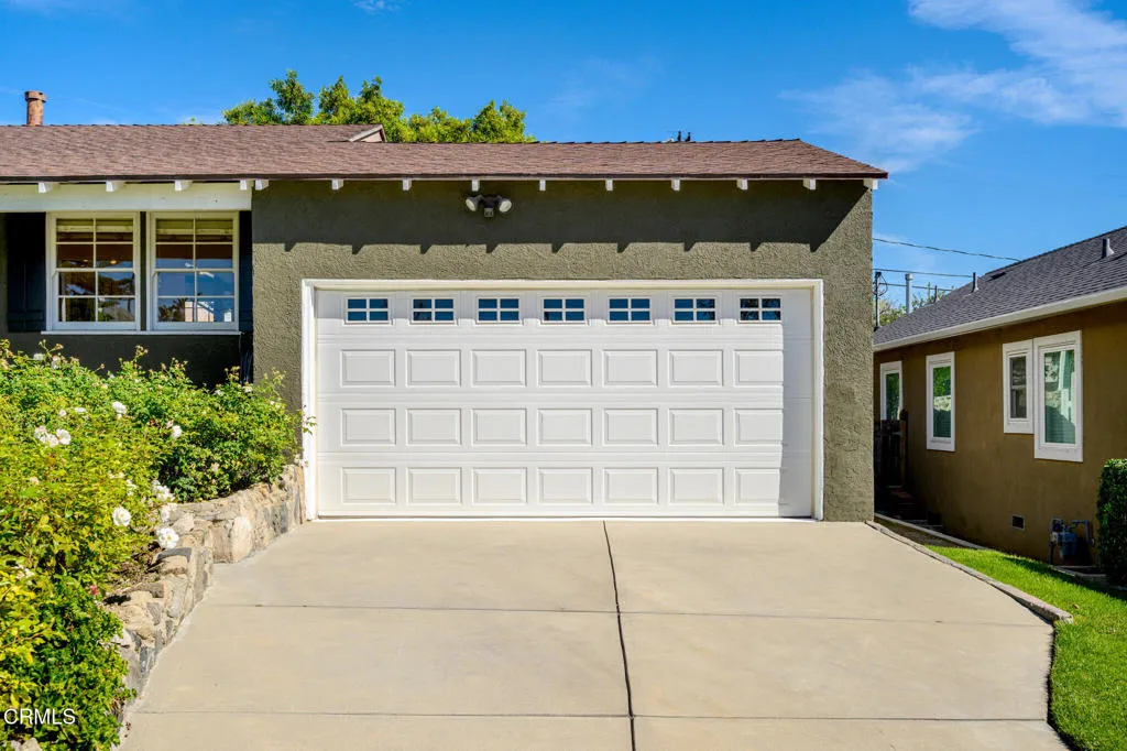 2444 N Parish Place, Burbank, California 91504 home-pic-43