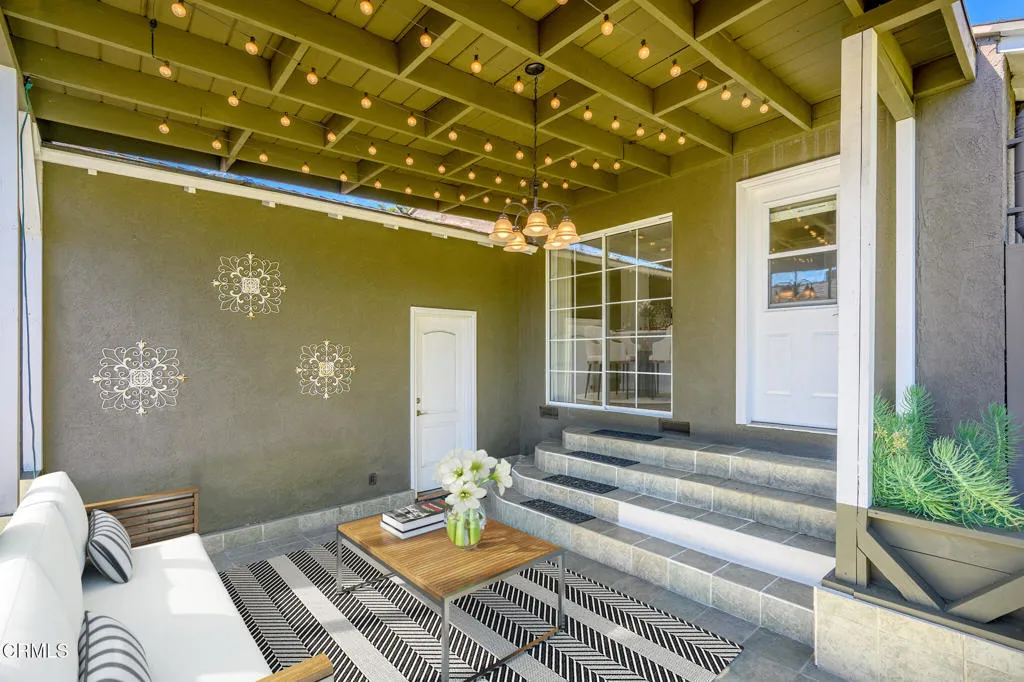 2444 N Parish Place, Burbank, California 91504 home-pic-31