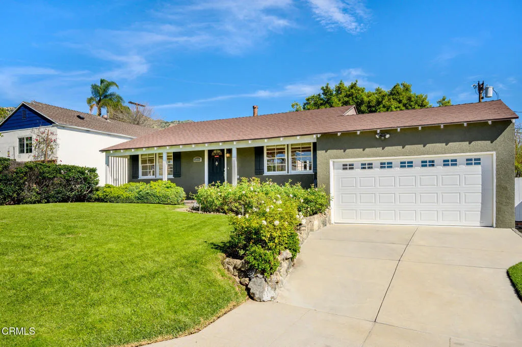 2444 N Parish Place, Burbank, California 91504 home-pic-42