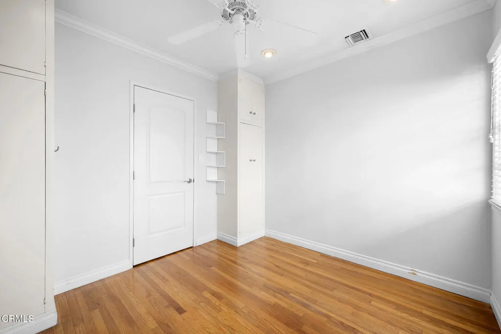 2444 N Parish Place, Burbank, California 91504 home-pic-27