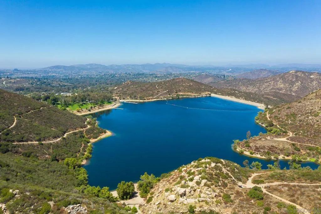 14192 Chicarita Creek Rd, San Diego, California 92128 home-pic-47