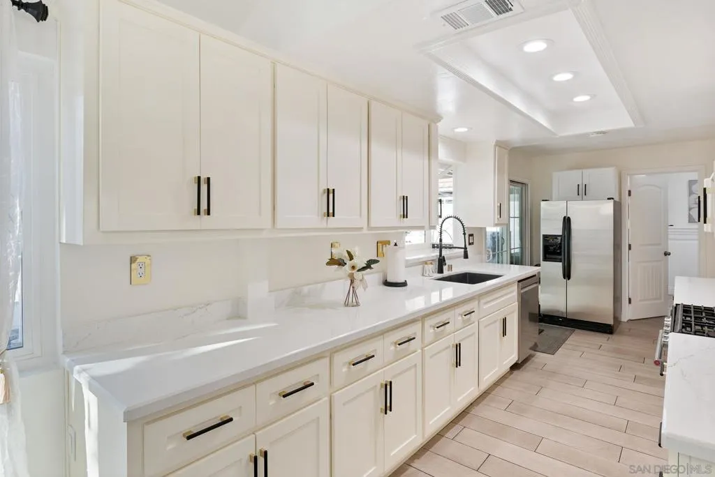 14192 Chicarita Creek Rd, San Diego, California 92128 home-pic-17