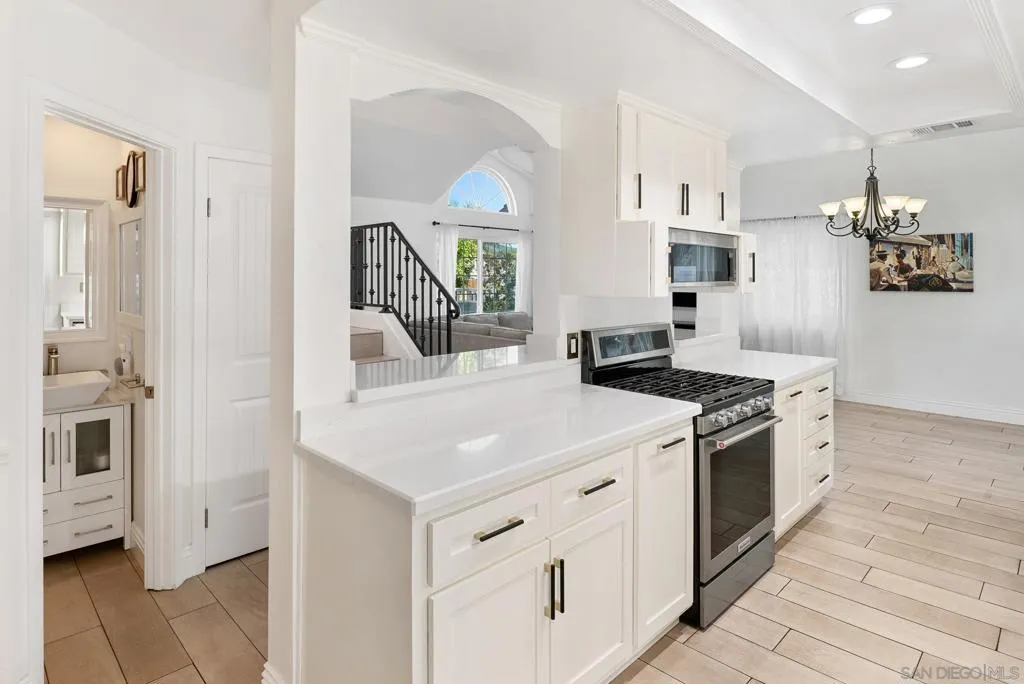 14192 Chicarita Creek Rd, San Diego, California 92128 home-pic-20