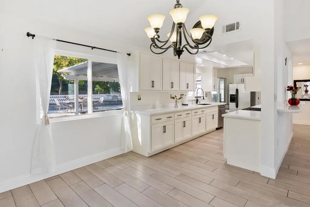 14192 Chicarita Creek Rd, San Diego, California 92128 home-pic-15
