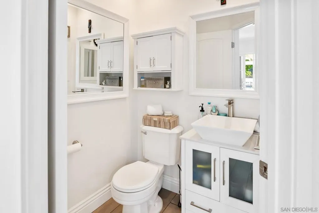 14192 Chicarita Creek Rd, San Diego, California 92128 home-pic-21