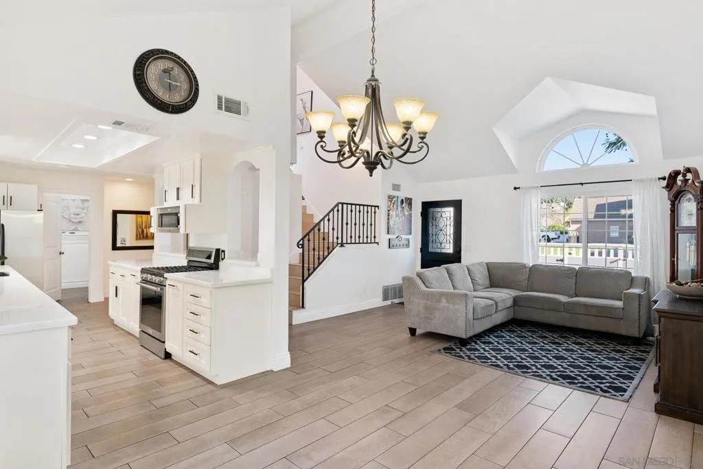 14192 Chicarita Creek Rd, San Diego, California 92128 home-pic-14