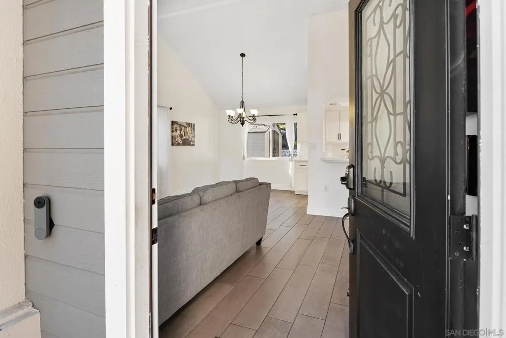 14192 Chicarita Creek Rd, San Diego, California 92128 home-pic-8