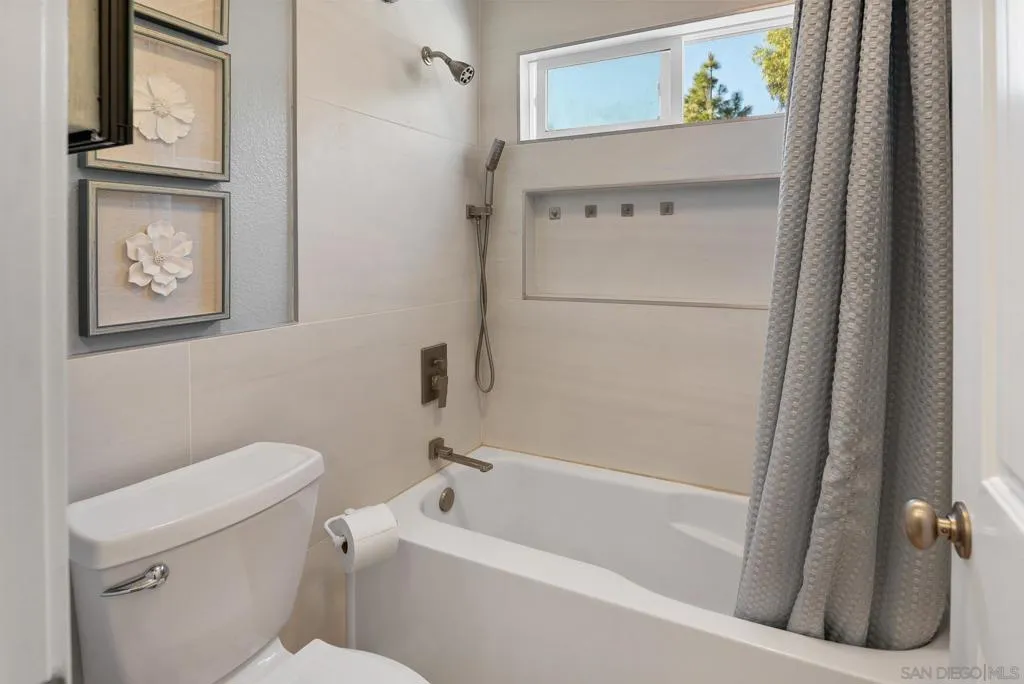 14192 Chicarita Creek Rd, San Diego, California 92128 home-pic-27