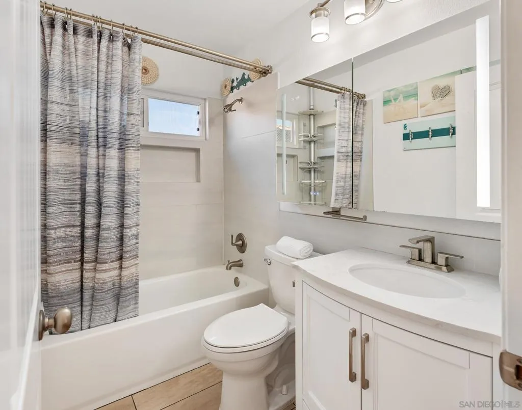 14192 Chicarita Creek Rd, San Diego, California 92128 home-pic-30