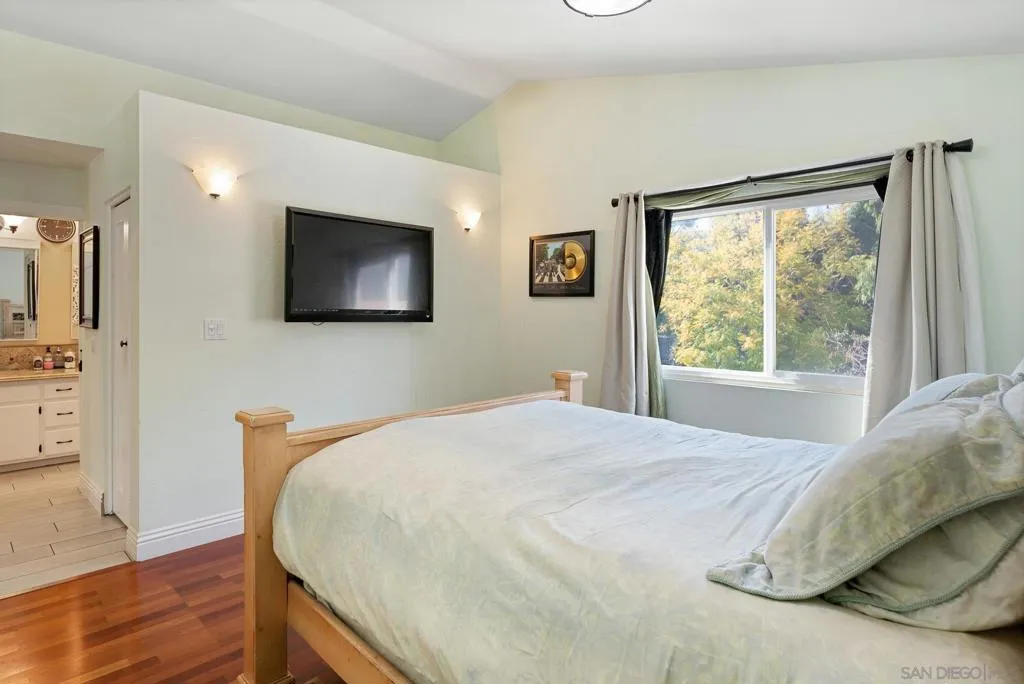 14192 Chicarita Creek Rd, San Diego, California 92128 home-pic-24