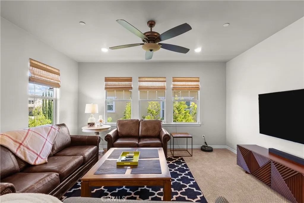 22385 Copper Mountain Court, Saugus, California 91350 home-pic-42