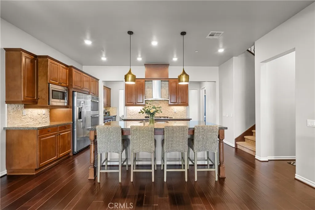 22385 Copper Mountain Court, Saugus, California 91350 home-pic-16