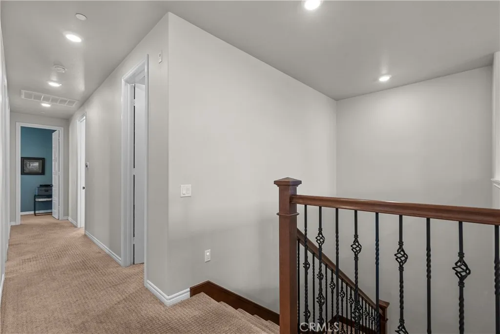 22385 Copper Mountain Court, Saugus, California 91350 home-pic-40