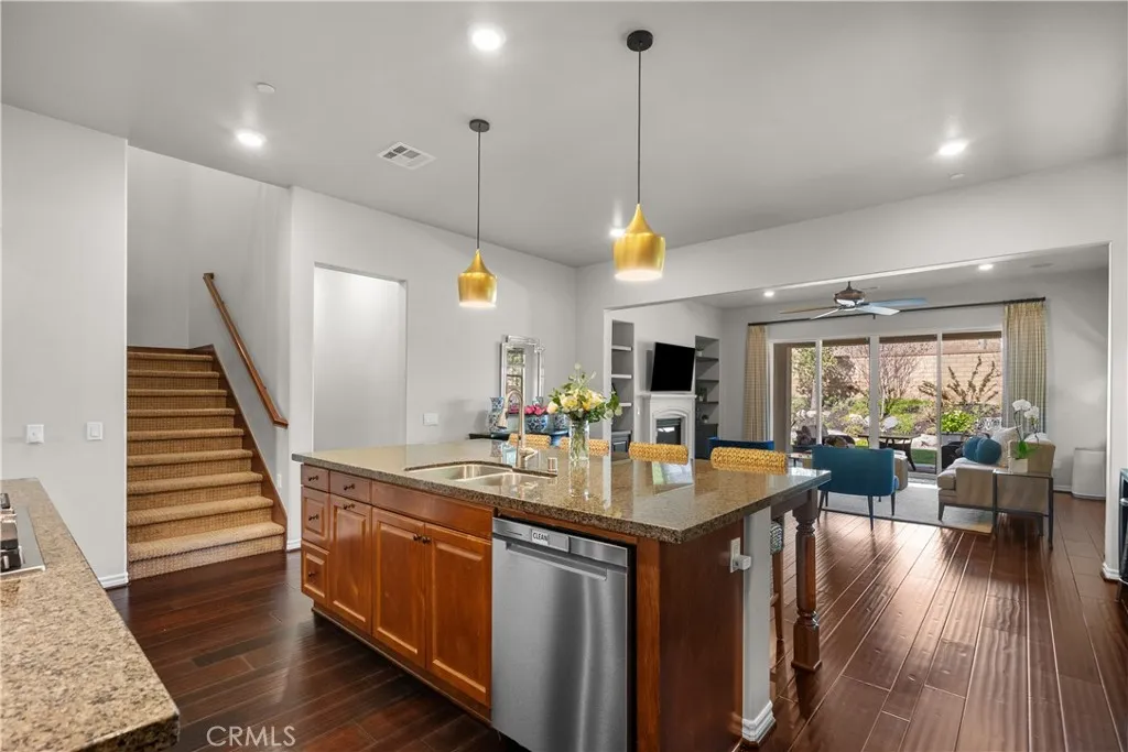 22385 Copper Mountain Court, Saugus, California 91350 home-pic-14