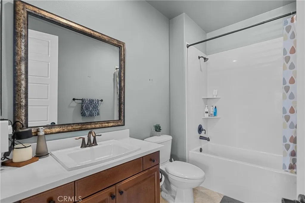 22385 Copper Mountain Court, Saugus, California 91350 home-pic-54